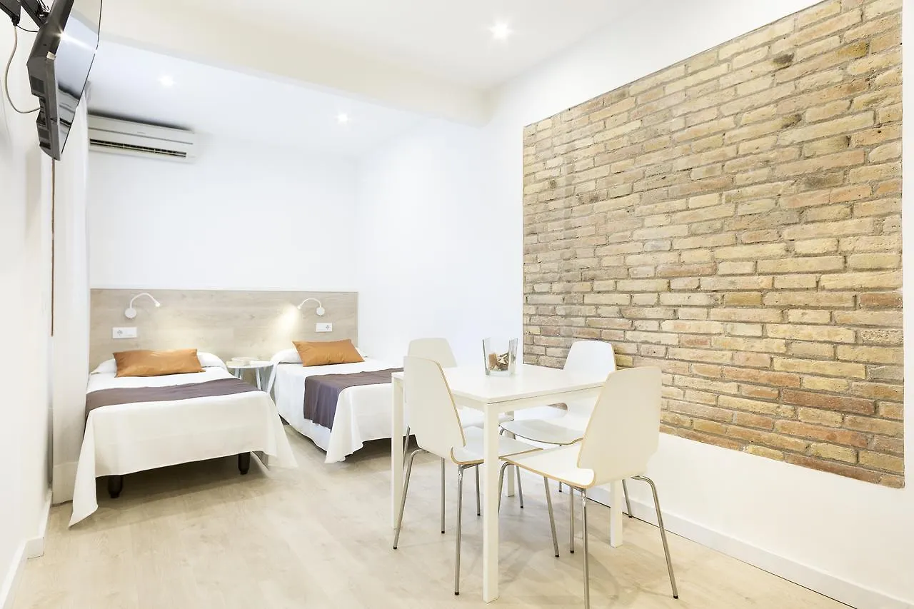 Bcnstop Sagrada Familia Barcelona 3*,